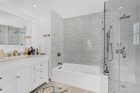 4925 Collins Avenue Miami Beach FL 33140