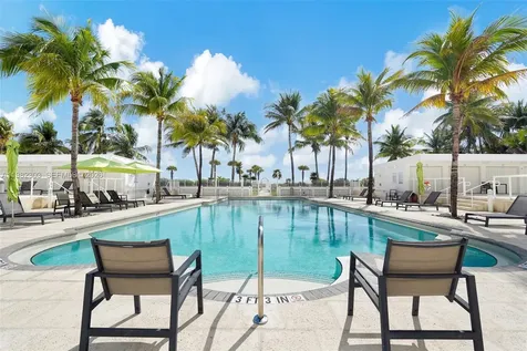 4925 Collins Avenue Miami Beach FL 33140