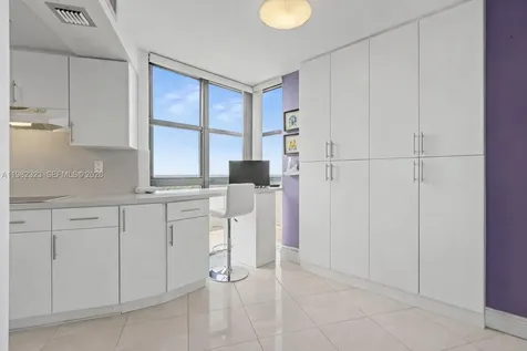 2000 Towerside Terrace Miami FL 33138