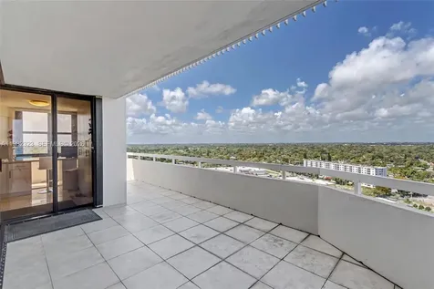 2000 Towerside Terrace Miami FL 33138