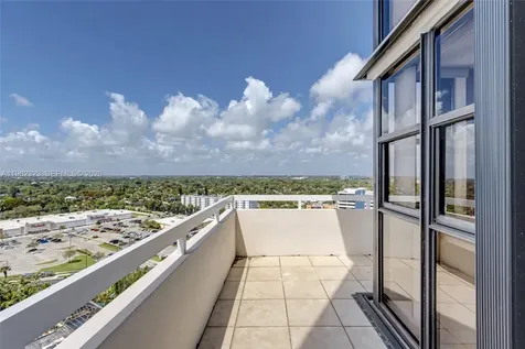 2000 Towerside Terrace Miami FL 33138