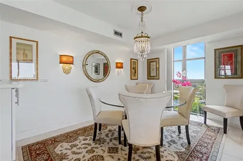 2000 Towerside Terrace Miami FL 33138