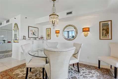 2000 Towerside Terrace Miami FL 33138