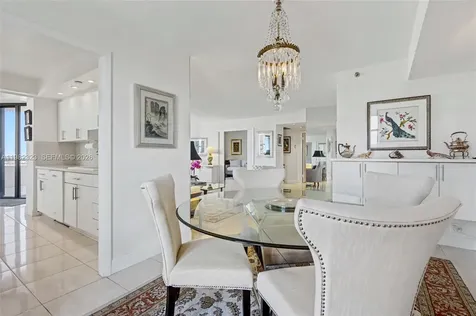 2000 Towerside Terrace Miami FL 33138