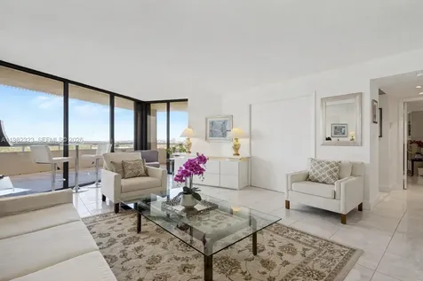 2000 Towerside Terrace Miami FL 33138