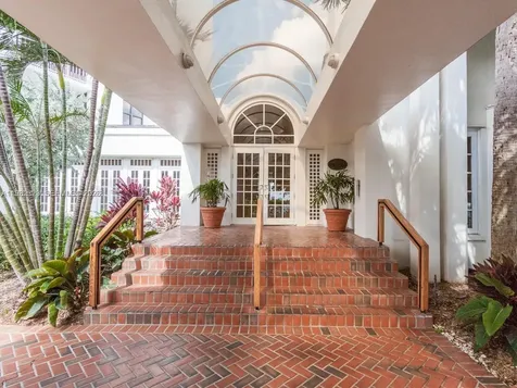2000 Towerside Terrace Miami FL 33138