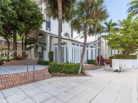2000 Towerside Terrace Miami FL 33138