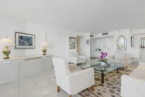 2000 Towerside Terrace Miami FL 33138