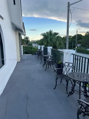 2190 SW 22 Terrace Miami FL 33145