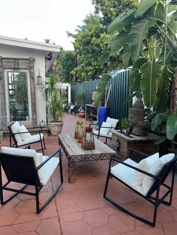 2190 SW 22 Terrace Miami FL 33145