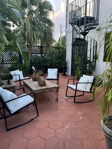 2190 SW 22 Terrace Miami FL 33145