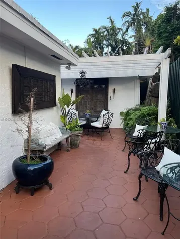 2190 SW 22 Terrace Miami FL 33145