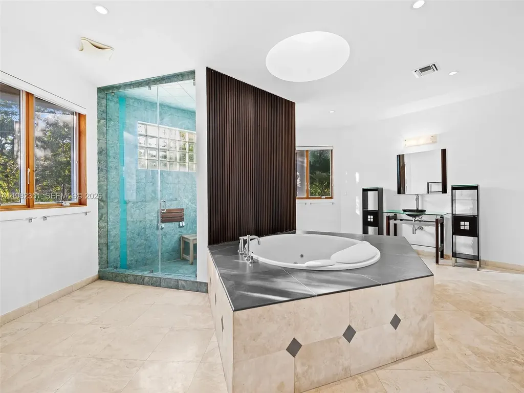 450 Victoria Terrace Fort Lauderdale FL 33301