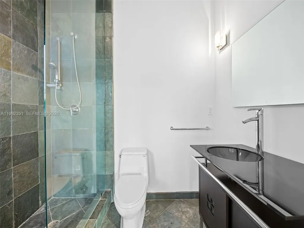 450 Victoria Terrace Fort Lauderdale FL 33301