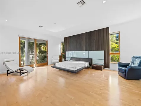 450 Victoria Terrace Fort Lauderdale FL 33301