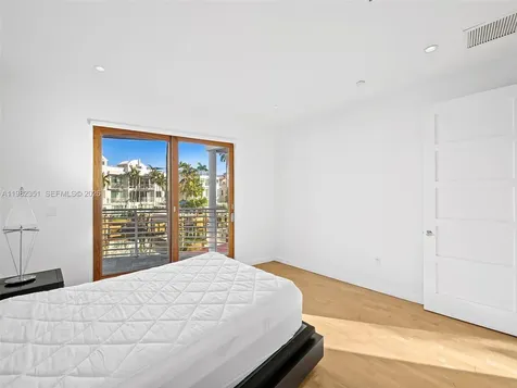 450 Victoria Terrace Fort Lauderdale FL 33301