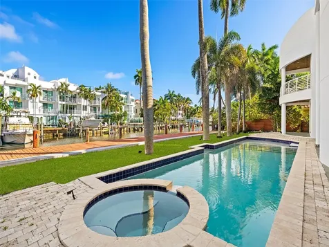 450 Victoria Terrace Fort Lauderdale FL 33301
