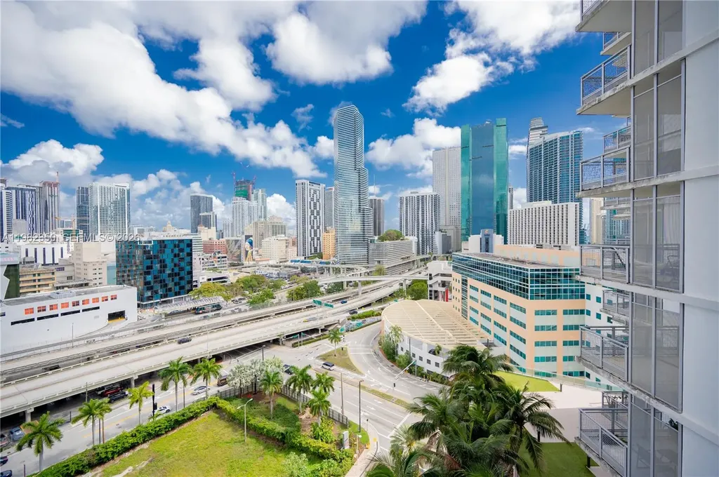 350 S Miami Miami FL 33130