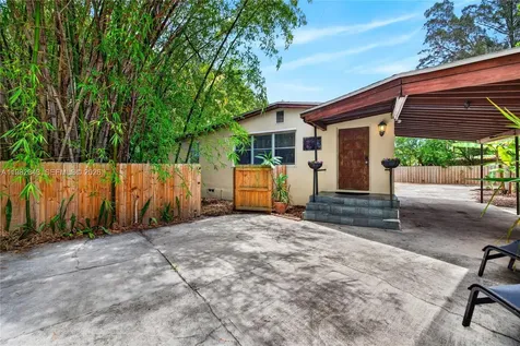 749 NW 43rd Street Oakland Park FL 33309