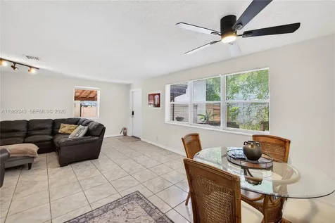 749 NW 43rd Street Oakland Park FL 33309