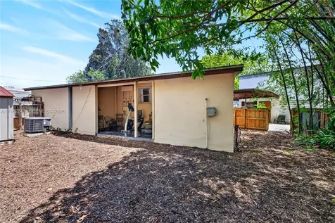 749 NW 43rd Street Oakland Park FL 33309