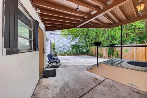 749 NW 43rd Street Oakland Park FL 33309