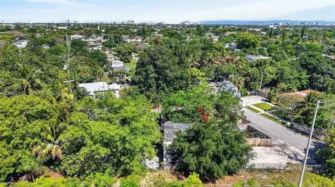 749 NW 43rd Street Oakland Park FL 33309