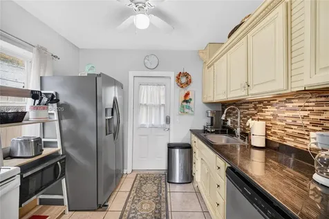 749 NW 43rd Street Oakland Park FL 33309