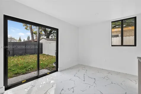 4313 NW 32nd Avenue Miami FL 33142