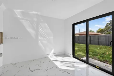 4313 NW 32nd Avenue Miami FL 33142