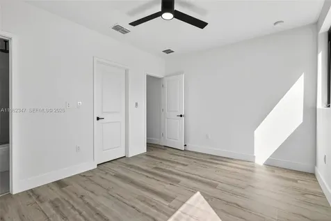 4313 NW 32nd Avenue Miami FL 33142