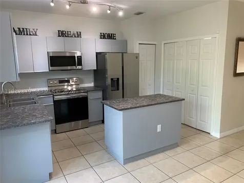 3001 SE 17th Avenue Homestead FL 33035
