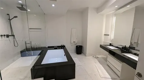 18555 Collins Avenue Sunny Isles Beach FL 33160