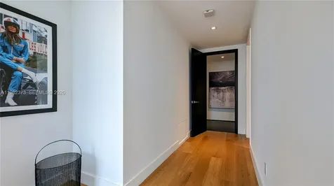 18555 Collins Avenue Sunny Isles Beach FL 33160