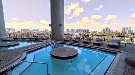 18555 Collins Avenue Sunny Isles Beach FL 33160