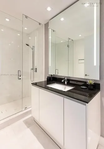 18555 Collins Avenue Sunny Isles Beach FL 33160
