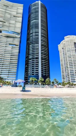 18555 Collins Avenue Sunny Isles Beach FL 33160