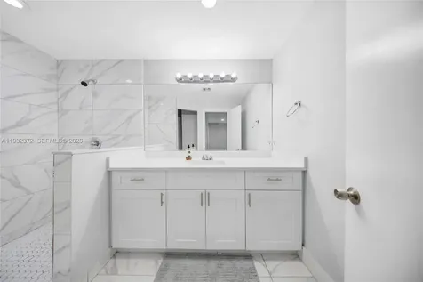 6637 NW 181st Lane Hialeah FL 33015