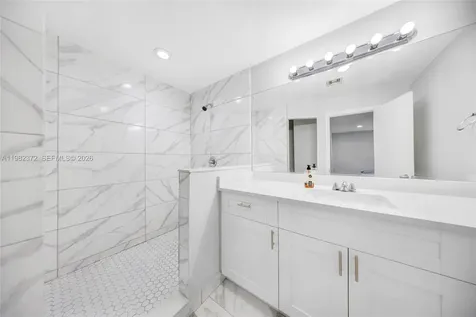 6637 NW 181st Lane Hialeah FL 33015