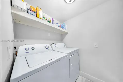 6637 NW 181st Lane Hialeah FL 33015