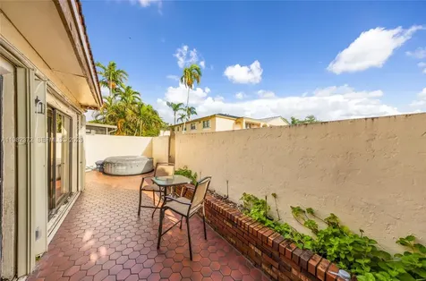 6637 NW 181st Lane Hialeah FL 33015
