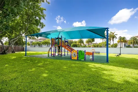 6637 NW 181st Lane Hialeah FL 33015