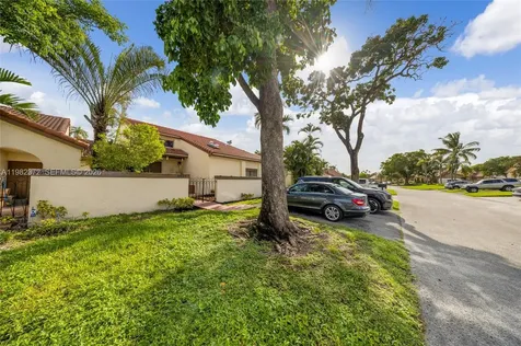 6637 NW 181st Lane Hialeah FL 33015