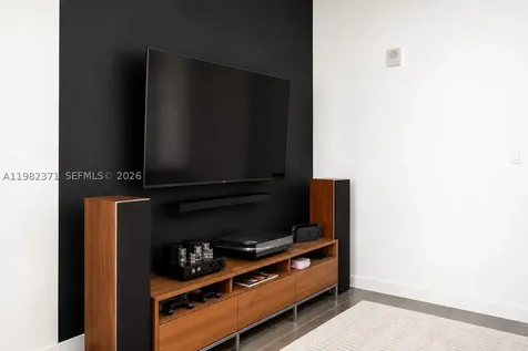 2200 NE 4th Avenue Miami FL 33137