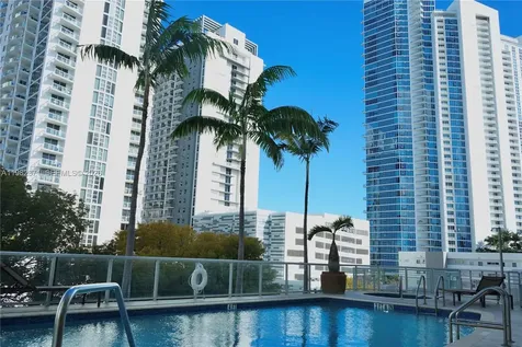 2200 NE 4th Avenue Miami FL 33137