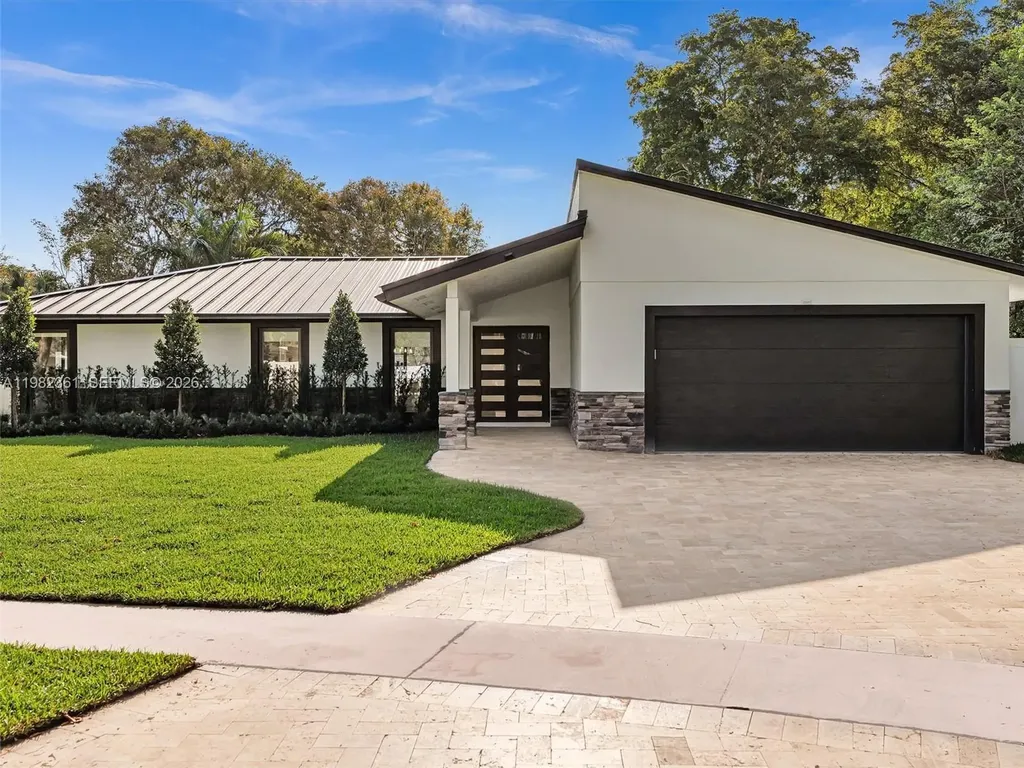 1501 NW 109th Terrace Pembroke Pines FL 33026