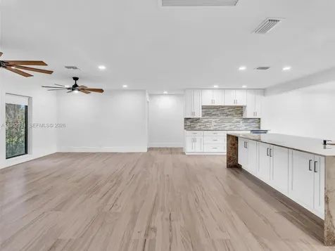 1501 NW 109th Terrace Pembroke Pines FL 33026