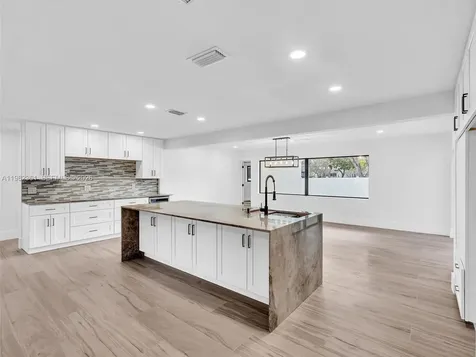 1501 NW 109th Terrace Pembroke Pines FL 33026