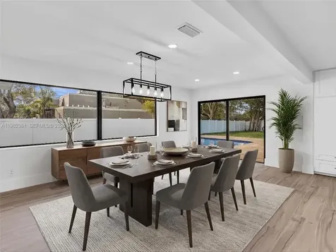 1501 NW 109th Terrace Pembroke Pines FL 33026