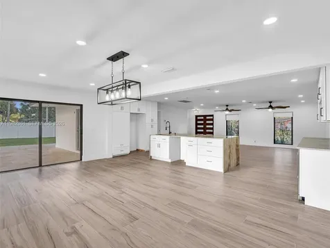 1501 NW 109th Terrace Pembroke Pines FL 33026